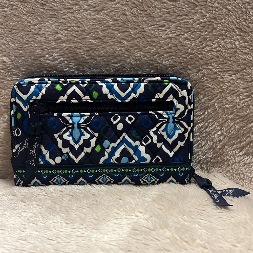 VERA BRADLEY - Picture 3 of 7